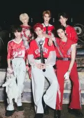 《燃少训练营毕业公演》：青春的汗水与梦想的绽放，一场不容错过的视听盛宴！